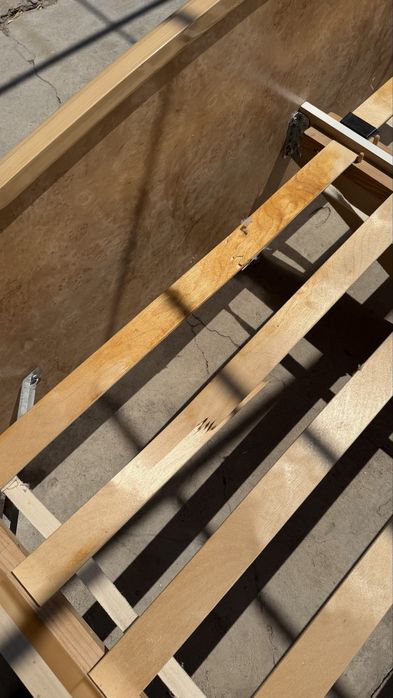 Продается двуспальная кровать