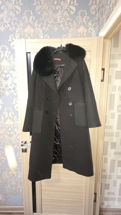 Продам женское пальто.