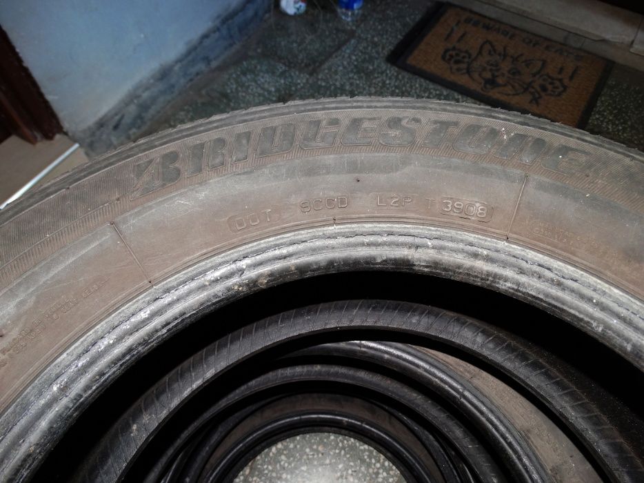 Продавам ЛЕТНИ гуми BRIDGESTONE TURANZA ER300 205/60/R15