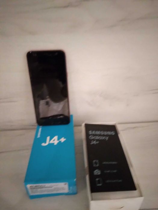 Samsung J4+-40евро