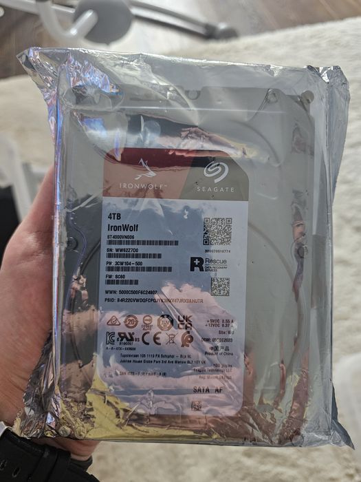 Ironwolf seagate 4TB nou.