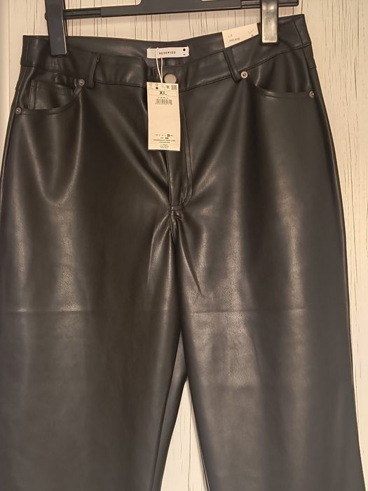 Pantaloni piele ecologica