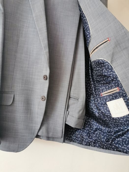 Costum pentru barbati