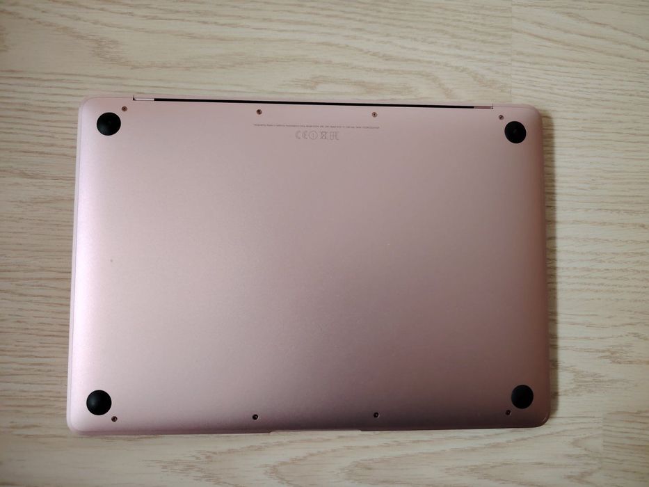 MacBook 9,1 256gb ssd 8gb ram m3 12” retina