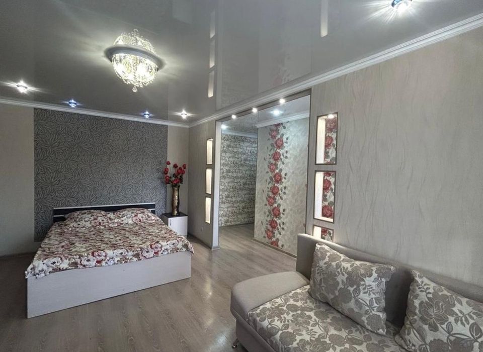 Посуточно квартиру центр Абая