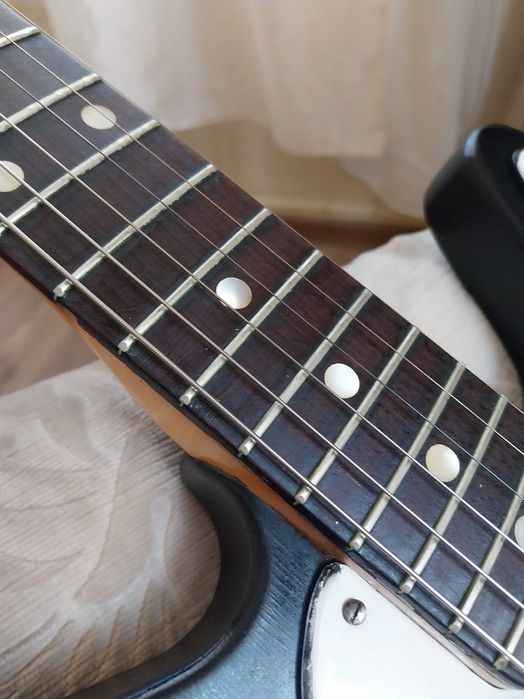 Jolana iris  Електрическа китара