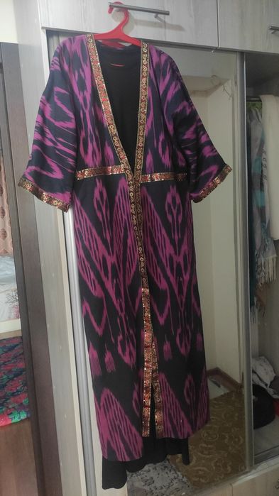 Туркиядан олиб келинган. Чиройли куйлак ва кордиганлар.