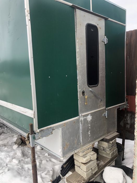 Домик на колесах, съемный.