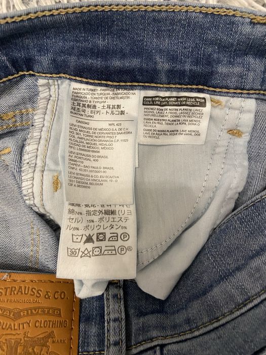 Blugi Levi’s 710 noi cu eticheta