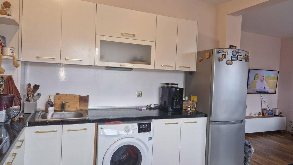 Продава се Тристаен апартамент в Поморие - 90 кв.м за 845 €/кв.м - Снимка #2