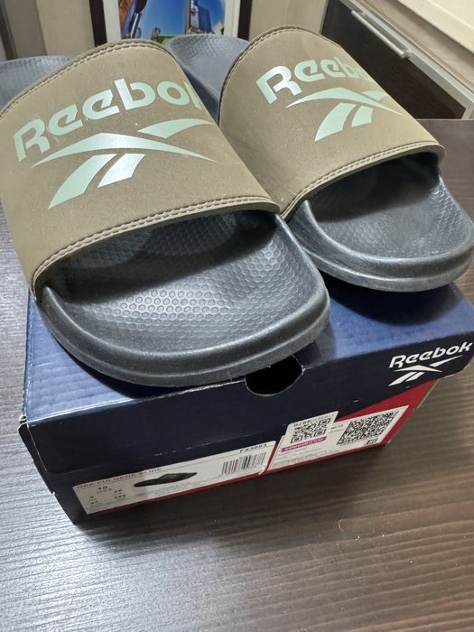 Сланцы Reebok оригинал 100%