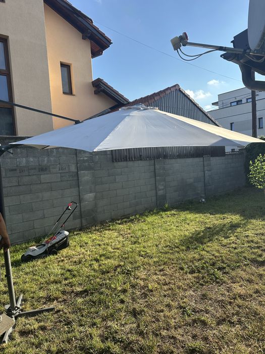 Umbrela mare de terasa