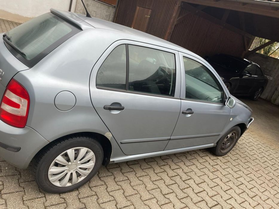 Doua Skoda Fabia la pret de una