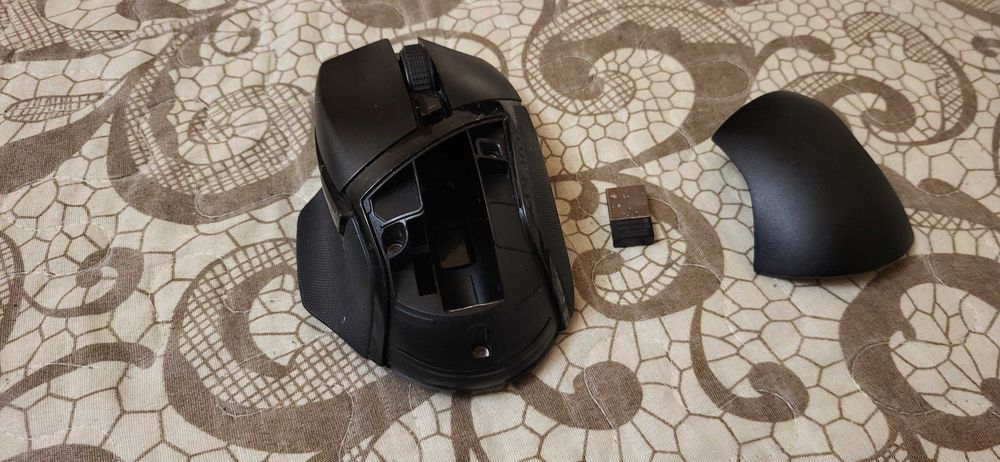 Razer RC30-031501 Basilisk Hyper speed Gaming Mouse fuctional