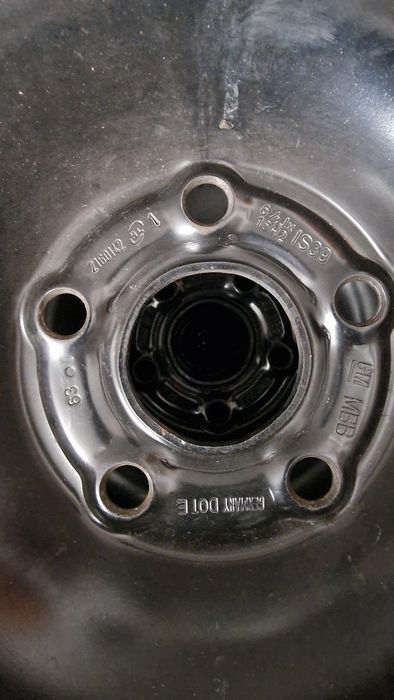 Джанти 5х105/16 и гуми 205/60R16 за Astra J