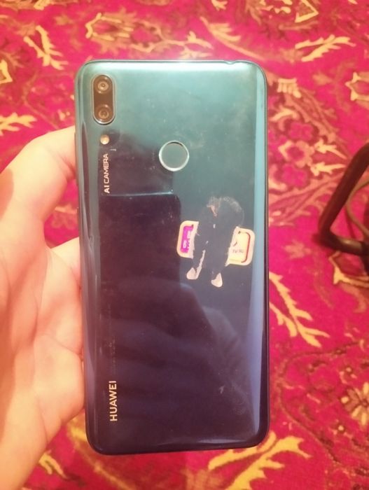 Huawei Y7 2019 года