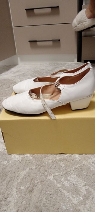 Продам туфли для танцев