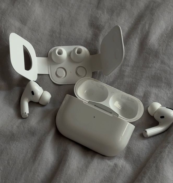 Airpods pro, оригинал