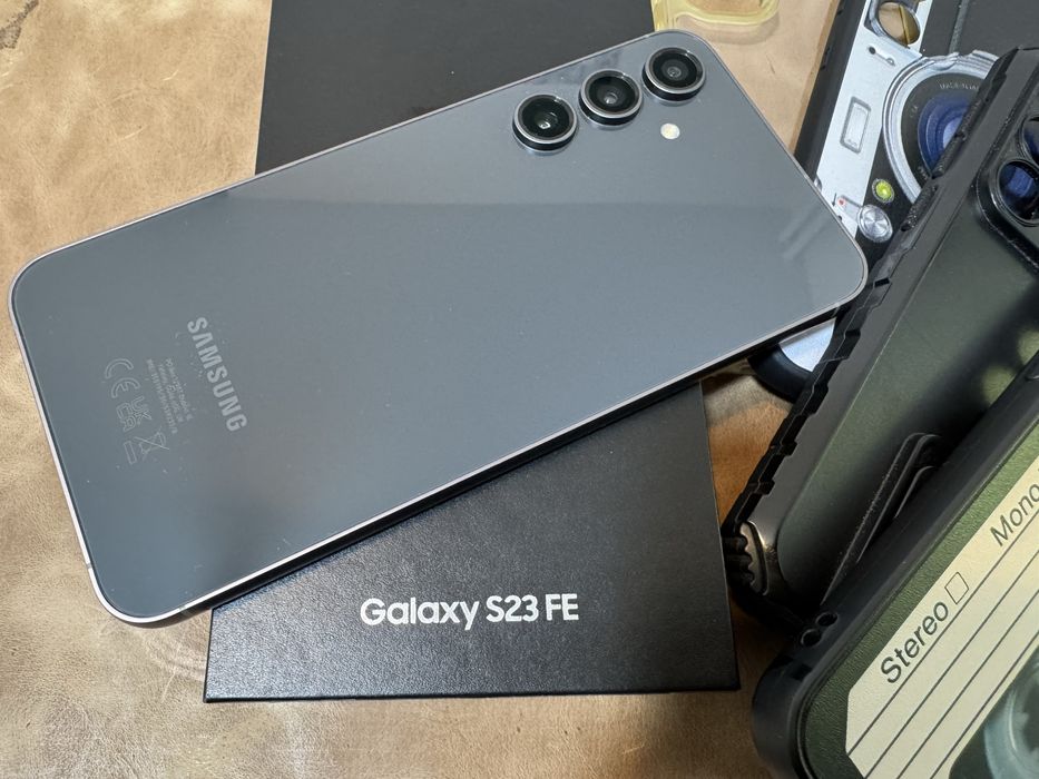 Samsung S23 FE Graphite 128gb full box