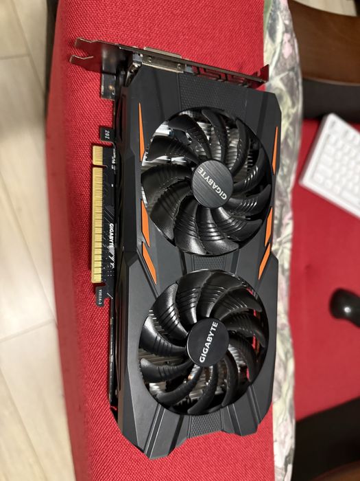 Vând placa video gtx 1050 ti