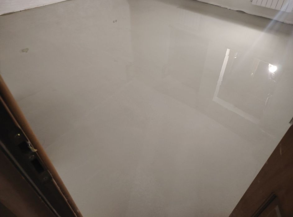 Укладка ламината, наливной пол