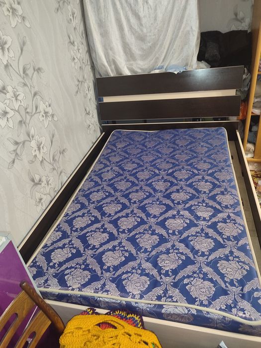 Кровать двуспальная