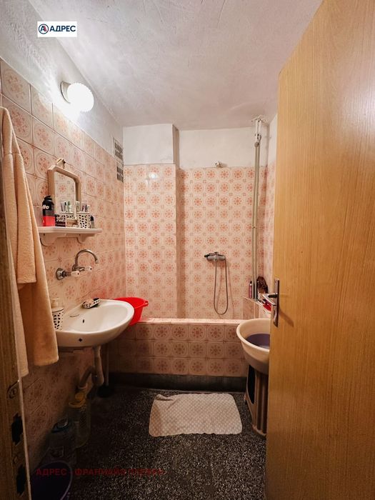 Продава се Тристаен апартамент в Плевен, Идеален център - 107 кв.м за 1449 €/кв.м - Снимка #6