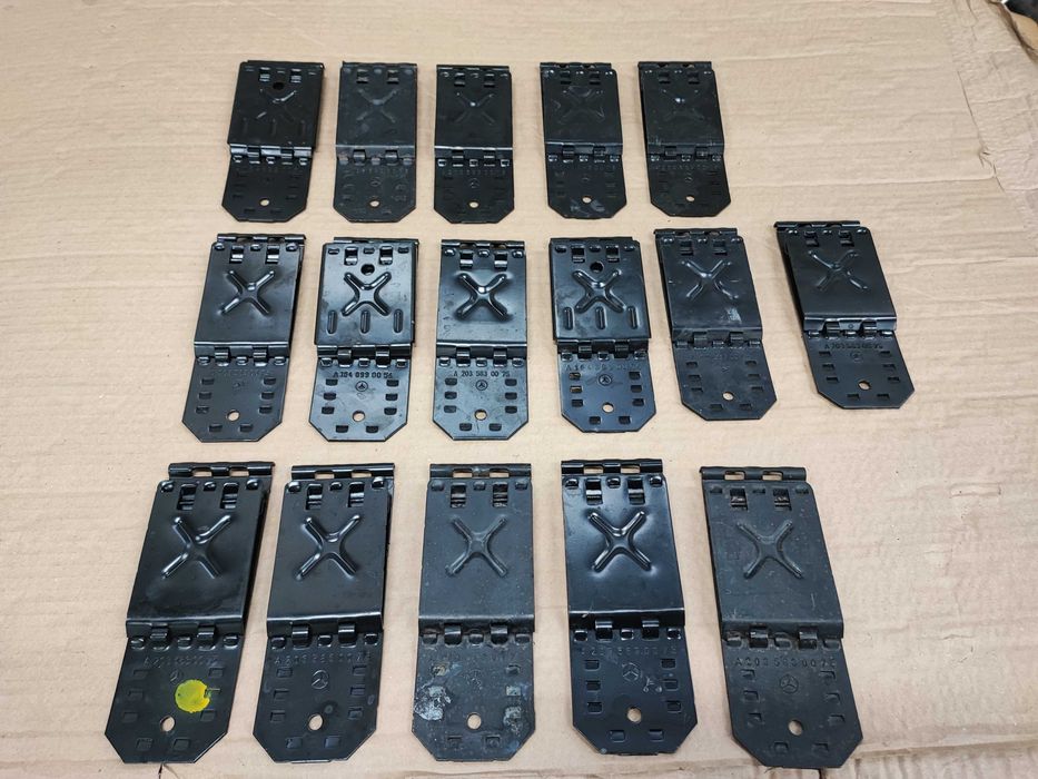 Kука ключ и подпора за гума от Мерцедес