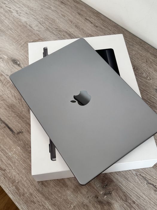 Macbook Pro M3 512GB макбук