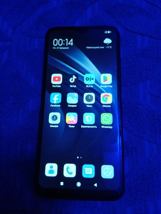 Продам смартфон REDMI 9C