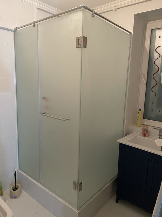 Душевые перегородки на заказ