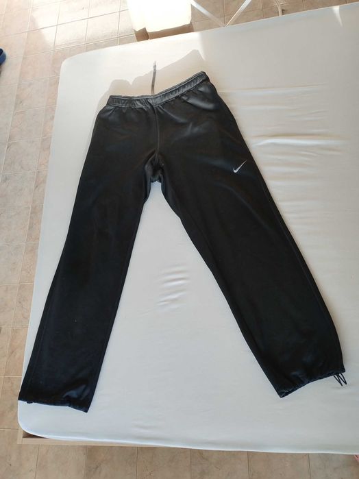 Оригинален анцуг Nike - L размер