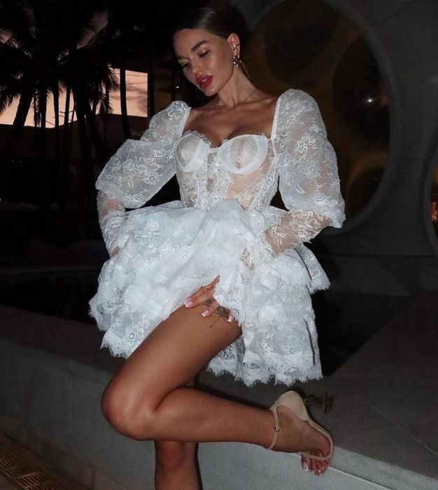 Уникална дантелена рокля