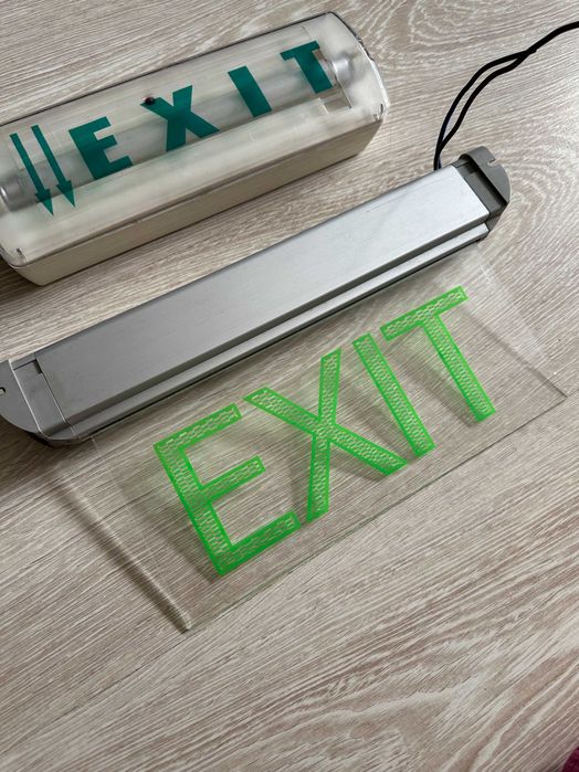 Аварийни осветителни тела / Табели EXIT - 2 броя
