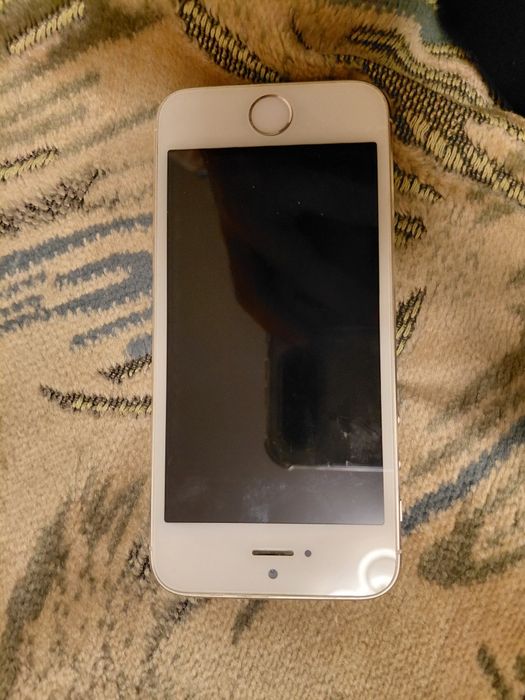 Продам айфон 5 нужно подтолкнуть акум