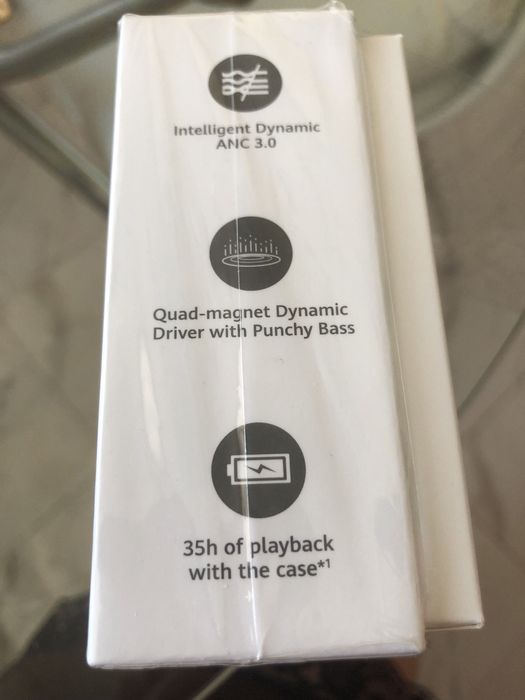 Продавам слушалки HUAWEI FREEBUDS 6i