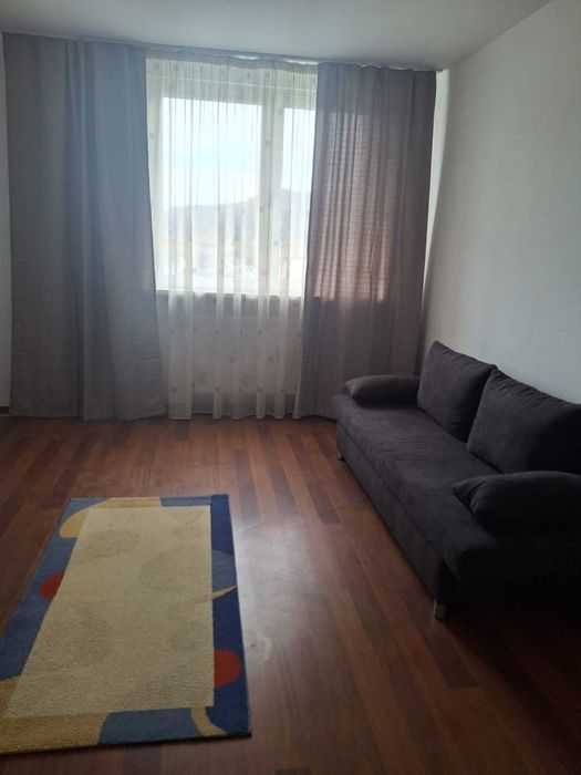 Inchiriez apartament 2 camere recent renovat zona Precista
