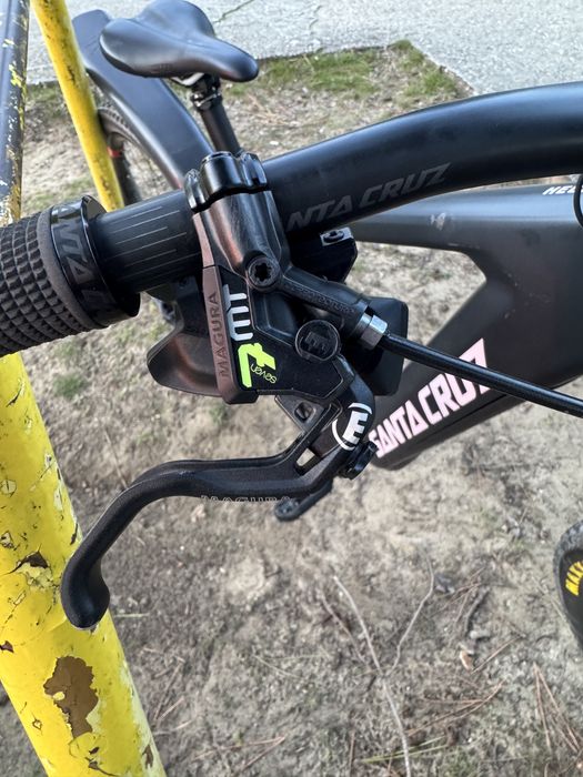 Спирачки SRAM CODE RS 4 бутални + ротори SRAM HS2 200 mm за велосипед