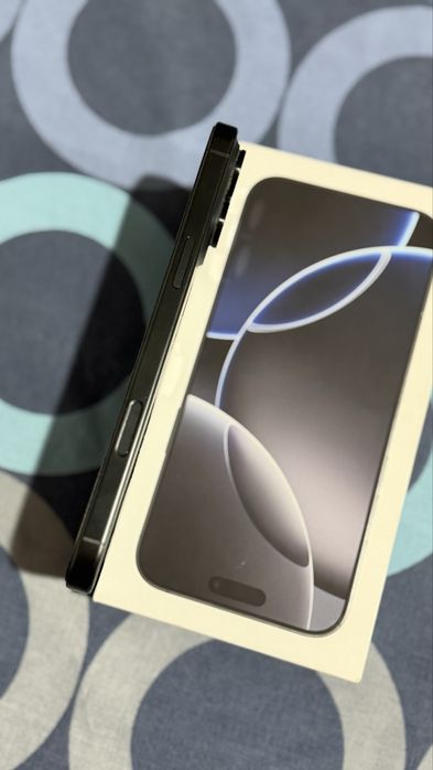 Iphone 16 pro max black titanium