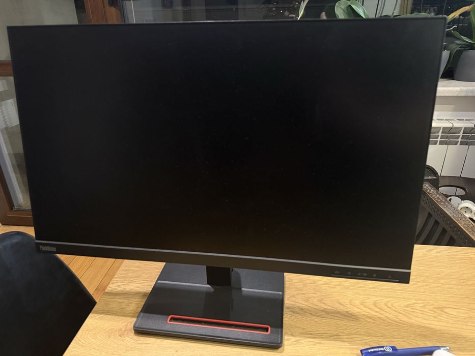 Monitor lenovo thinkvision 4k
