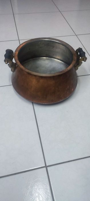 Продаю стариные казаны