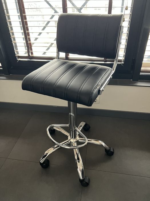 Бар стол на колелца City с 24м гаранция и безплатна доставка до офис