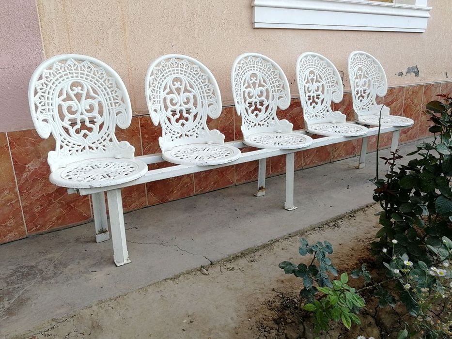 Скомейка корпус железа сиденки и спинки алюминия