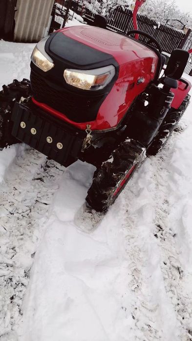 Vând tractor 30 CP