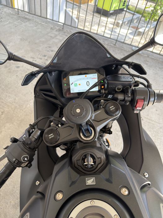 Honda CBR 650R e-clutch 2024 5500km