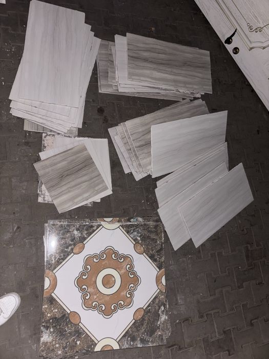 кафели в хорошем состоянии