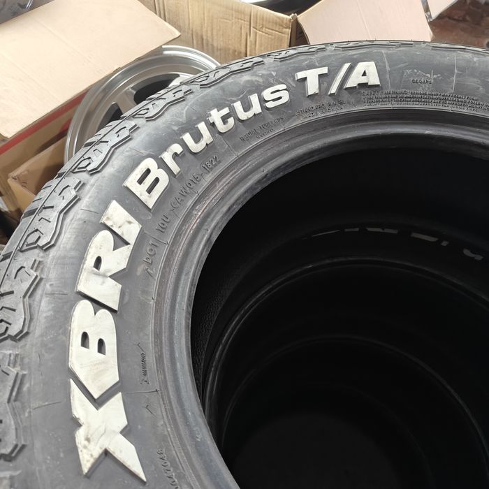 R18 275/65 Комплект резины А/Т