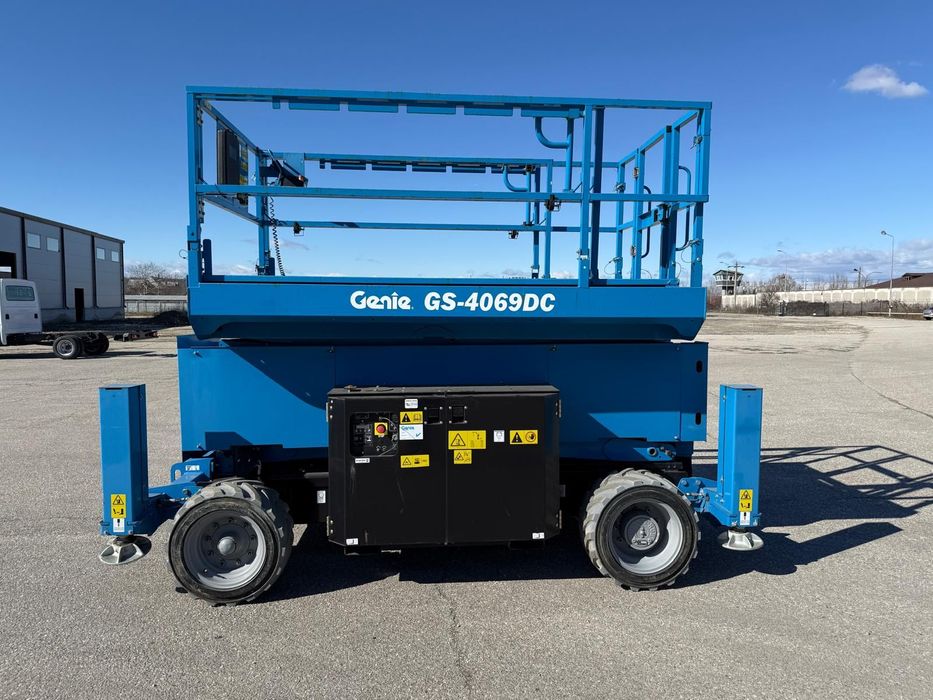 Genie GS 4069 DC Nacelă foarfecă electrică Genie GS-4069 DC – ca NOUA