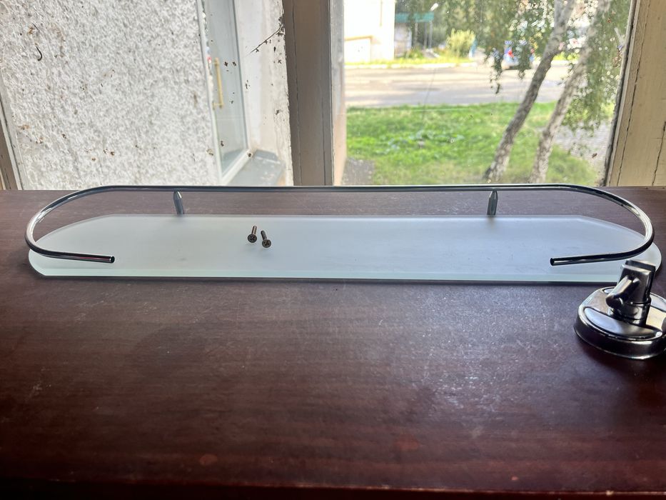 Продам полочку в ванную