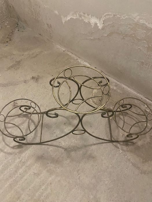 Продам 2 подставки под комнатные цветы